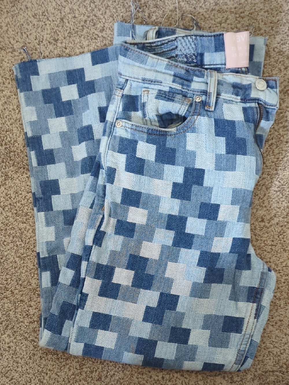 Women's Raw Hem Cropped Revice Jeans